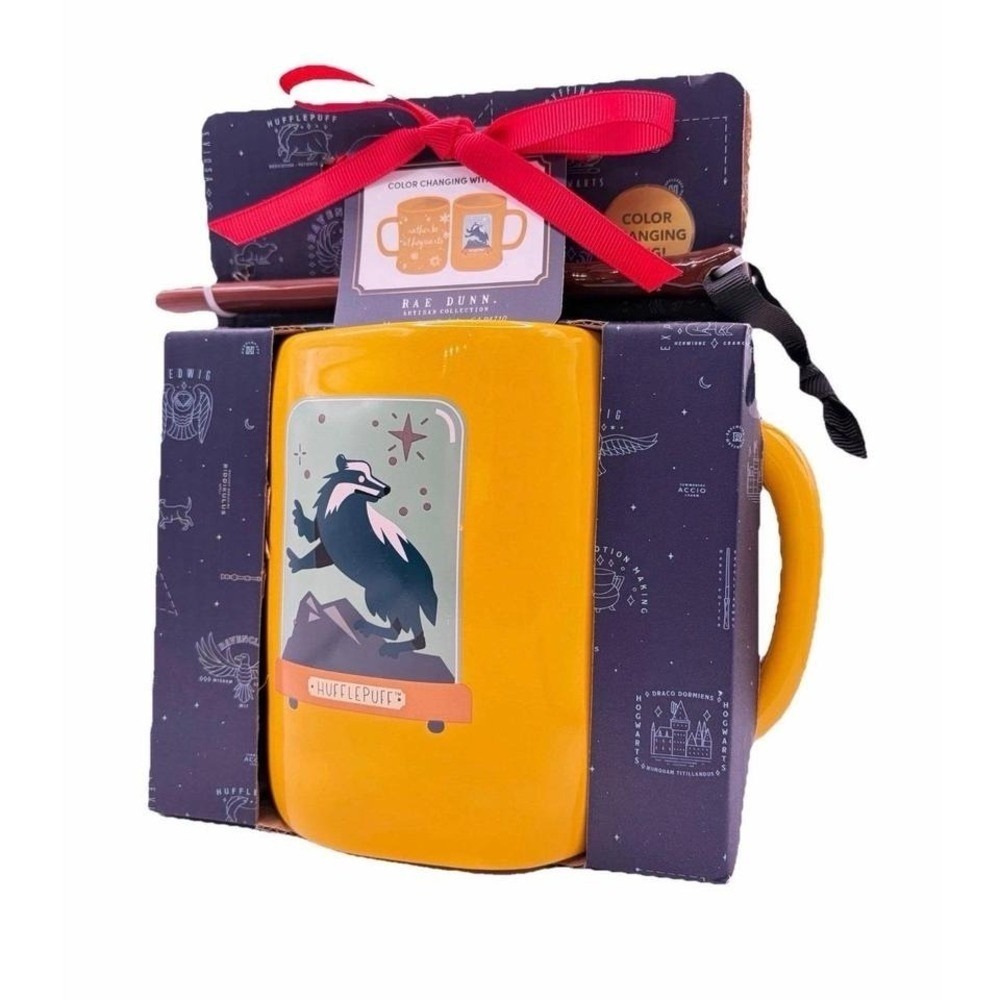NEW Rae Dunn Harry Potter Hufflepuff Color Changing Mug‎ w/ Wand Stir